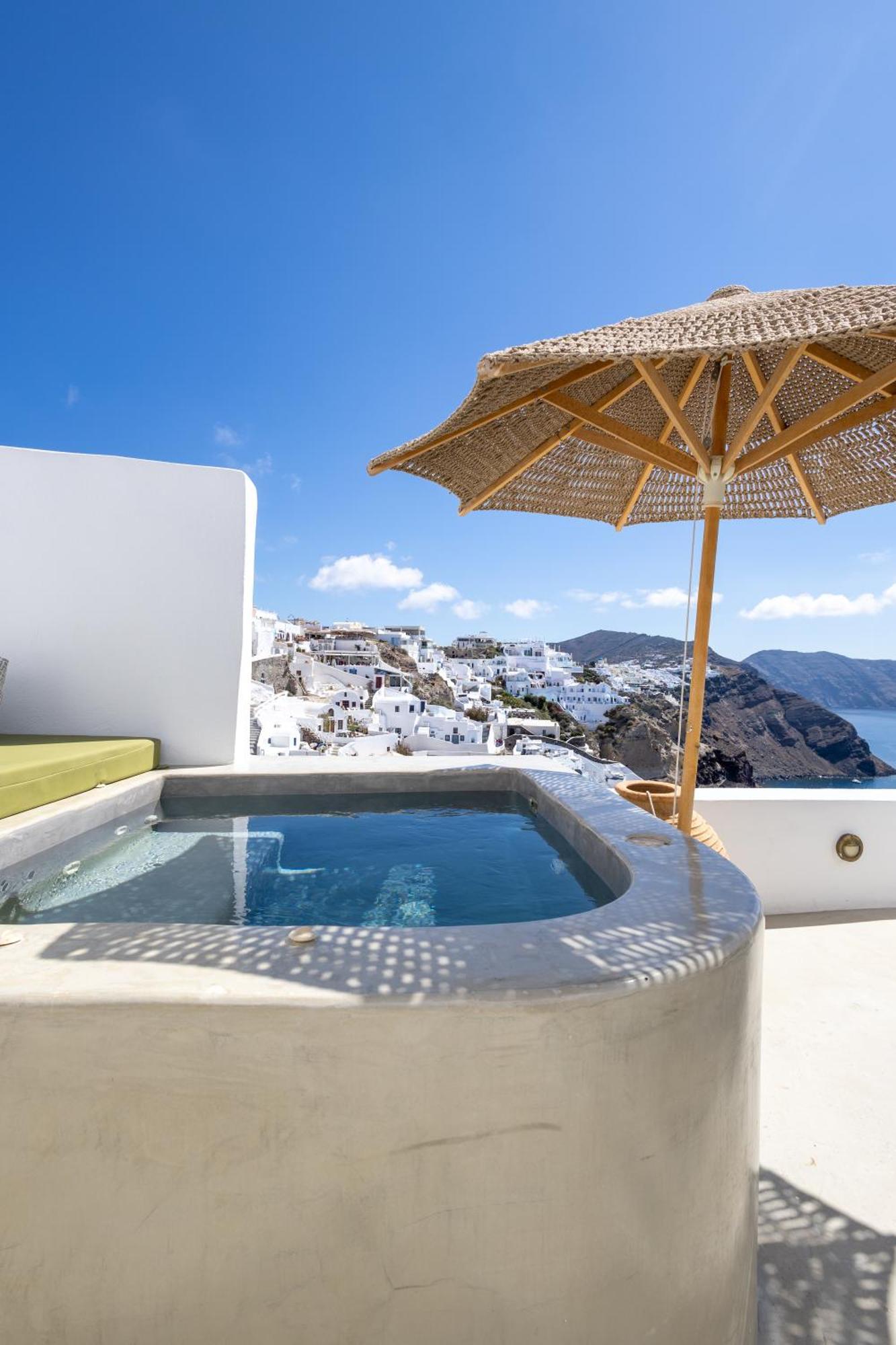 Rhenia'S Suites Ia Exterior foto